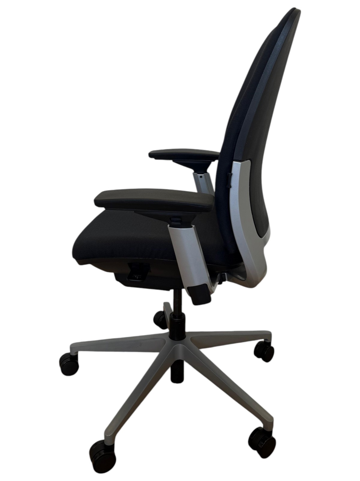 Steelcase Amia Grey/Black